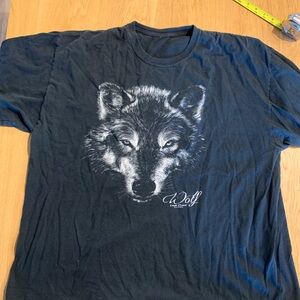 Vintage Wolf Graphic T-Shirt